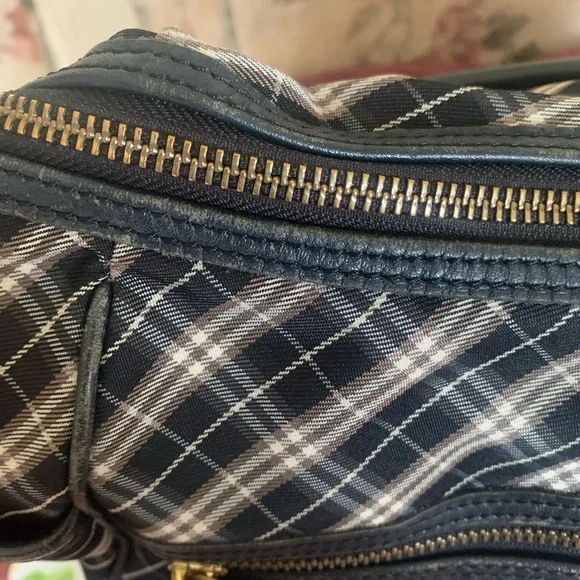 Burberry blue label shoulder bag with COA - Picture 7 of 15